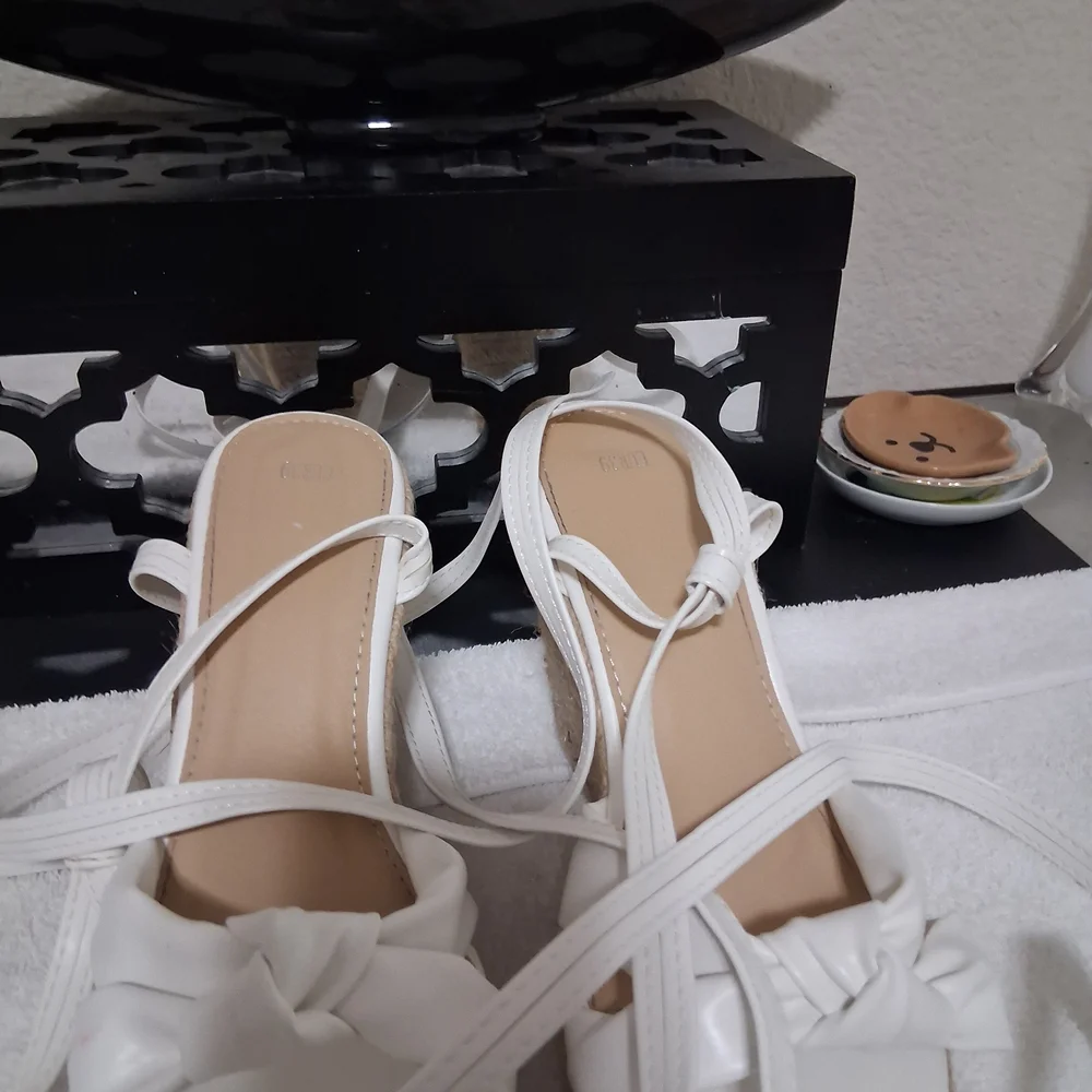 Elegant White Women's Shoes